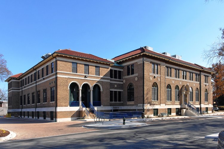 Mundo Verde Bilingual PCS - Calle Ocho Campus